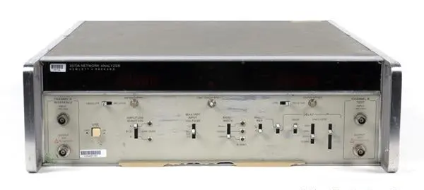 3570A Agilent Tracking Generator Used 1