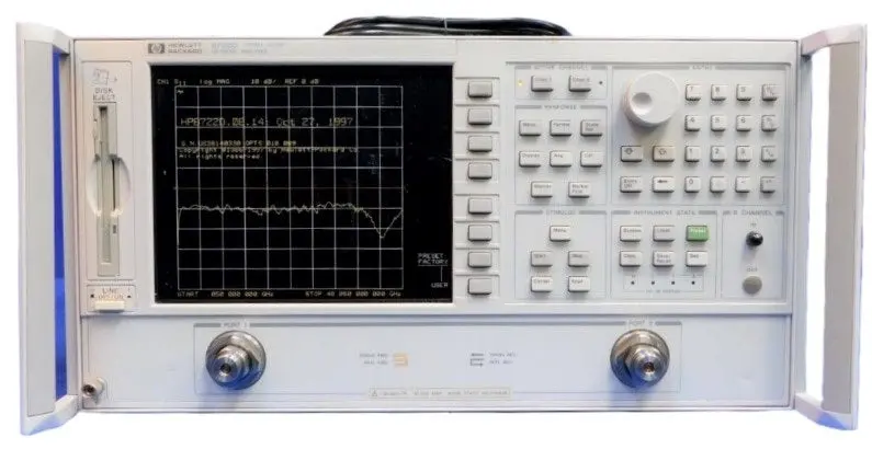 8722D Agilent Network Analyzer Used 1