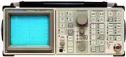 2710 Tektronix Spectrum Analyzer Used 1