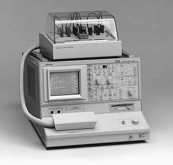 371B Tektronix Curve Tracer Used 1