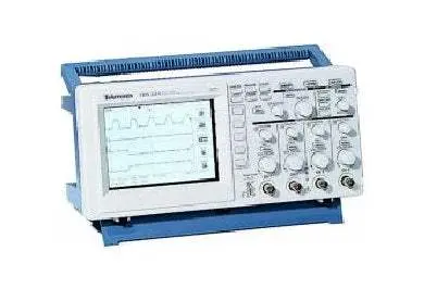 Tds224 Tektronix Digital Oscilloscope Used 1