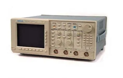 Tds540d Tektronix Digital Oscilloscope Used 1